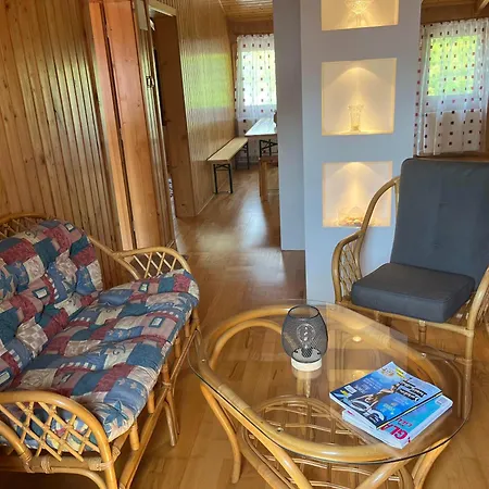 Apartamento Dunaparti Feszek A Dunakanyarban *